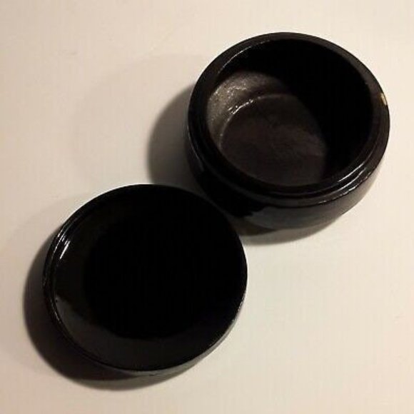 Vintage Japanese Lacquer over Porcelain Box - Picture 2 of 6